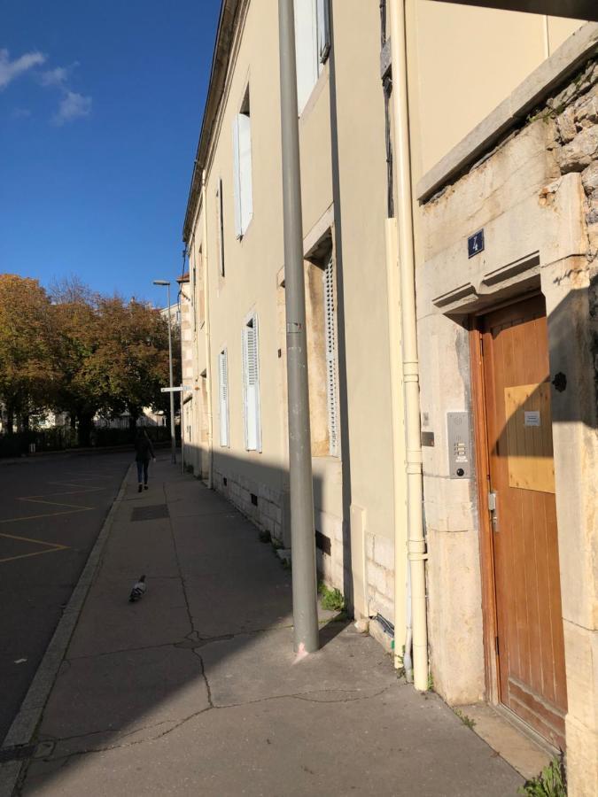 Apartamento Sous Les Toits De Fleury Dijon Exterior foto